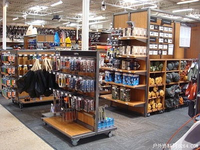 美國最大戶外用品店REI掠影 Fenix產(chǎn)品進駐與戶外用品銷售新趨勢